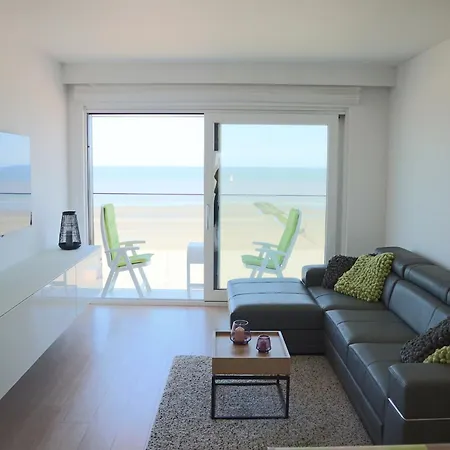 Apartment In By The North Sea *